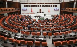 DEM Partili vekil Kürtçe konuşunca mikrofonu kapatıldı, Meclis’te ortalık karıştı