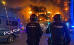 İspanya’nın Valensiya kentinde 14 katlı apartmanda yangın