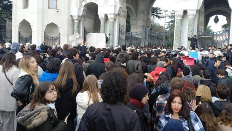 İstanbul Üniversitesi’nde protestolar şiddetlendi, 1 öğrenci yaralandı