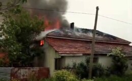 Samsun’un Bafra ilçesinde evde çıkan yangın söndürüldü